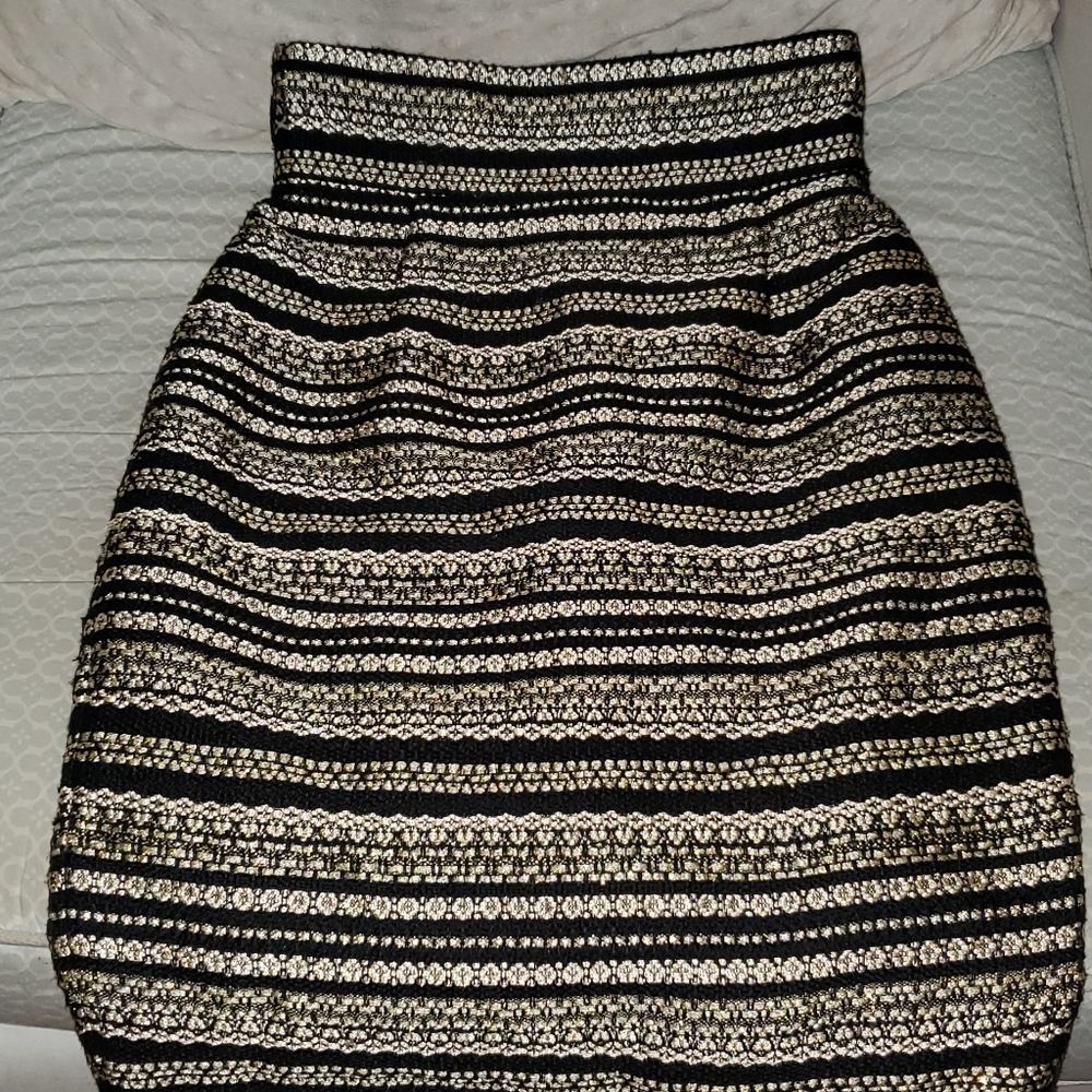 Antonio Melani Black Pencil Skirt w/Metallic Gold Stripes Woman’s Size 0 Dressy